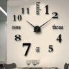 Horloge Large noire avec des chiffres